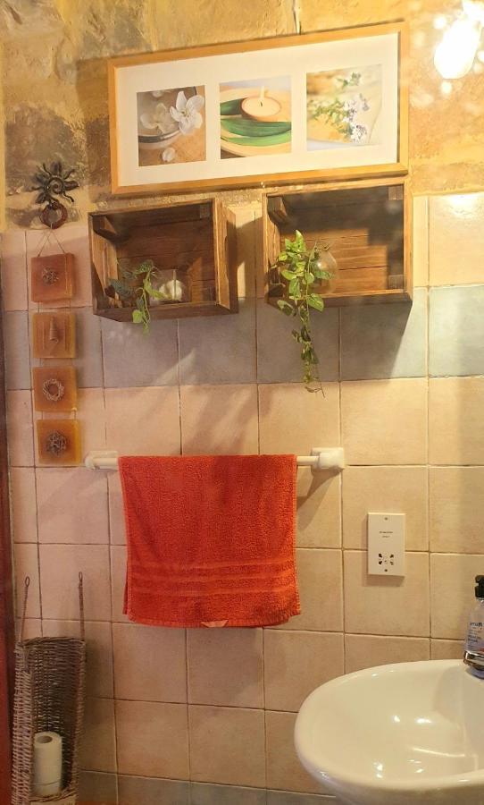 Bedroom Buddha External Bathroom Kercem Exterior photo