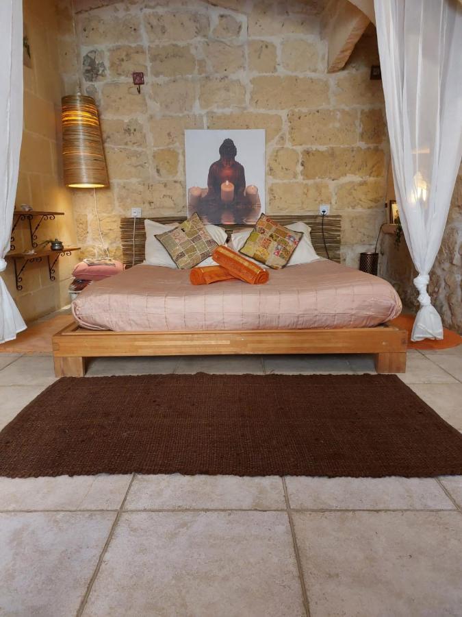 Bedroom Buddha External Bathroom Kercem Exterior photo